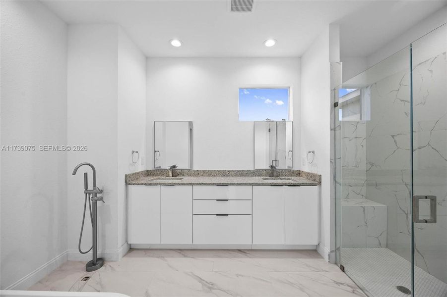 Furnished interior view inside a new home in , Lehigh Acres (Image 17). Furnished interior view inside a new home in , Lehigh Acres (Image 17).