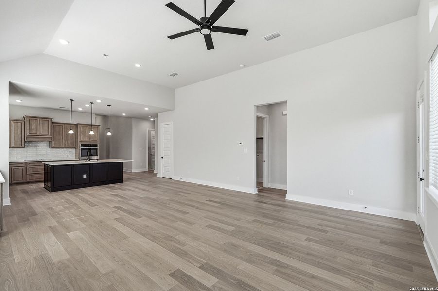 Spacious, unfurnished interior of a new home in Alsatian Oaks, Castroville (Image 37).