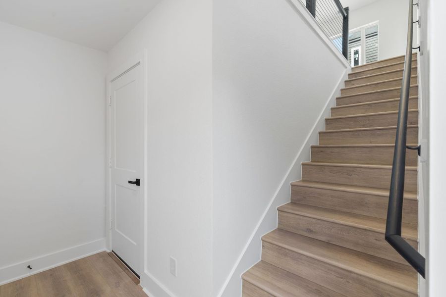 Spacious, unfurnished interior of a new home in , Houston (Image 16).