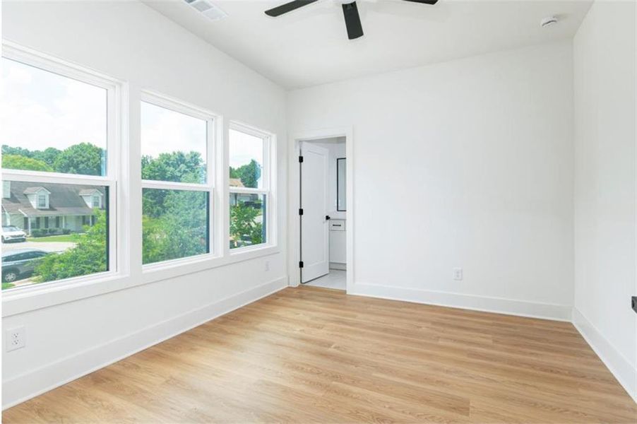 Spacious, unfurnished interior of a new home in , Monroe (Image 21).