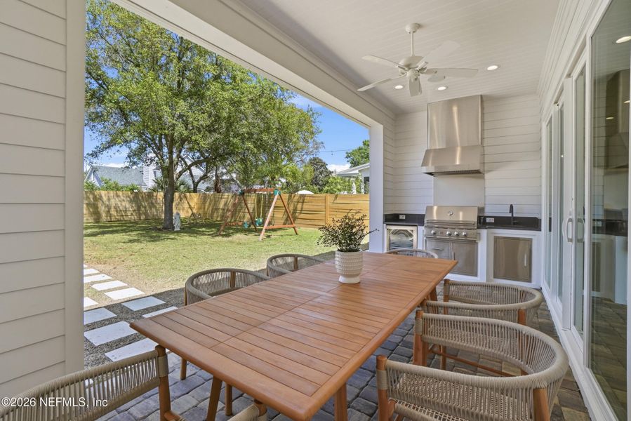 Exterior details and patio area of a home in , Ponte Vedra Beach (Image 27).
