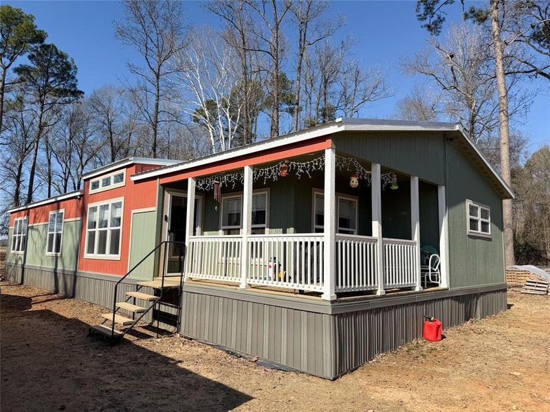 Exterior details and patio area of a home in , Naples (Image 22).