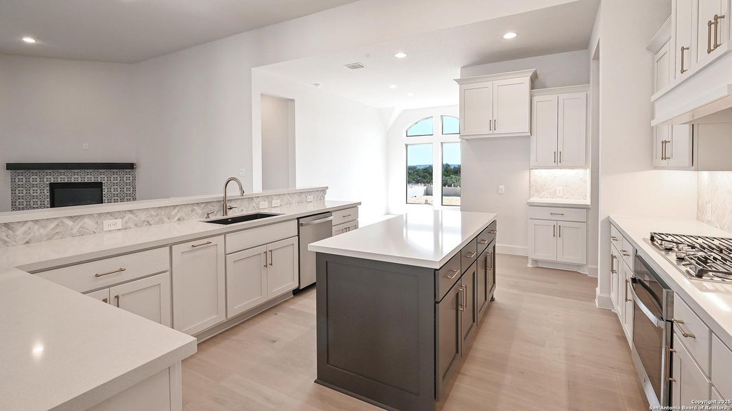 Furnished interior view inside a new home in Johnson Ranch 70', Bulverde (Image 8). Furnished interior view inside a new home in Johnson Ranch 70', Bulverde (Image 8).