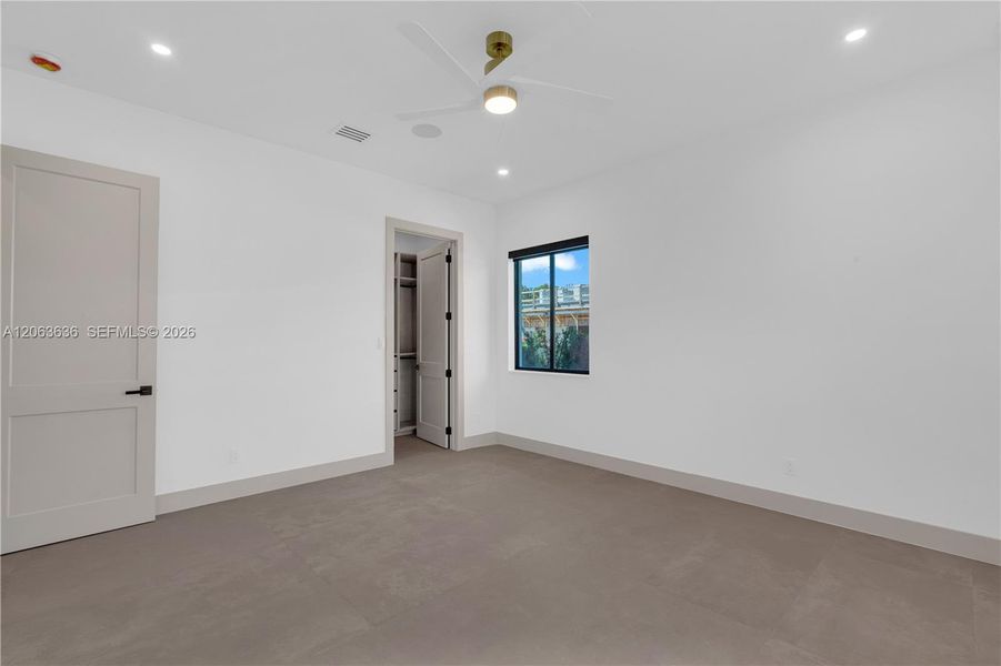 Spacious, unfurnished interior of a new home in , Southwest Ranches (Image 19).