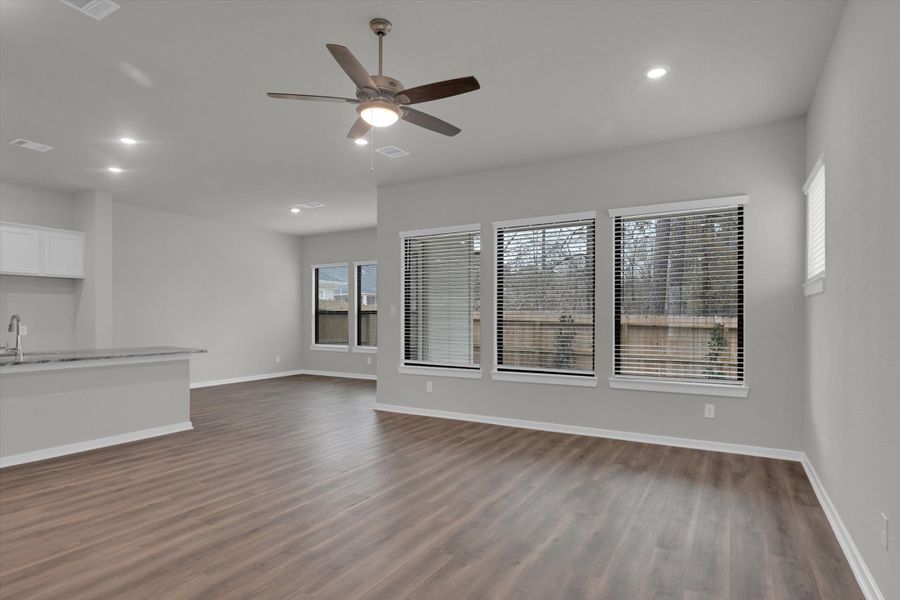 Spacious, unfurnished interior of a new home in Summer Place 35', Montgomery (Image 32). Spacious, unfurnished interior of a new home in Summer Place 35', Montgomery (Image 32).