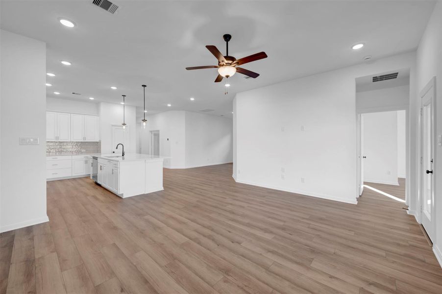 Spacious, unfurnished interior of a new home in Escondido 45’ Homesites, Magnolia (Image 17).