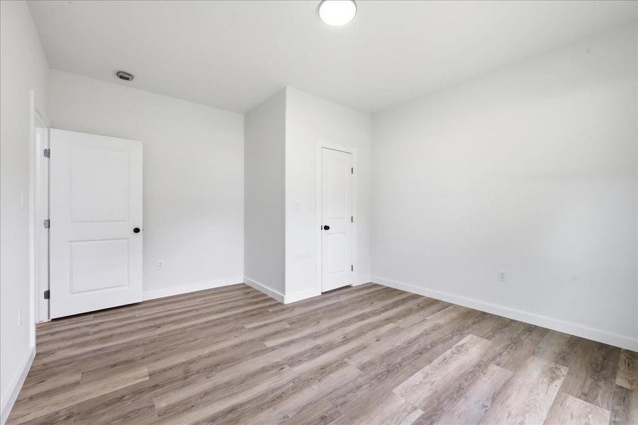 An additional multi-purpose bedroom space with flexible layout options. An additional multi-purpose bedroom space with flexible layout options.