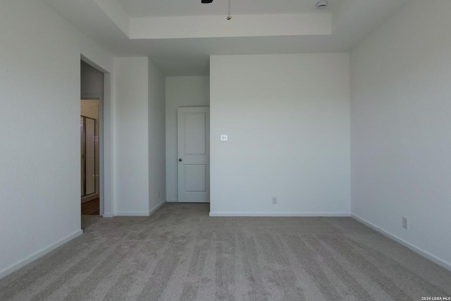 Spacious, unfurnished interior of a new home in Hennersby Hollow, San Antonio (Image 14). Spacious, unfurnished interior of a new home in Hennersby Hollow, San Antonio (Image 14).