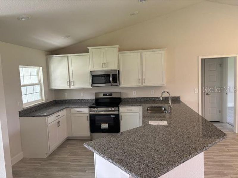 Furnished interior view inside a new home in Juliette Falls, Dunnellon (Image 6).