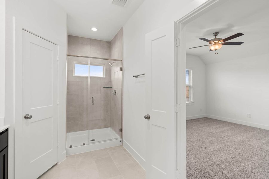 Spacious, unfurnished interior of a new home in Meridiana, Manvel (Image 9). Spacious, unfurnished interior of a new home in Meridiana, Manvel (Image 9).