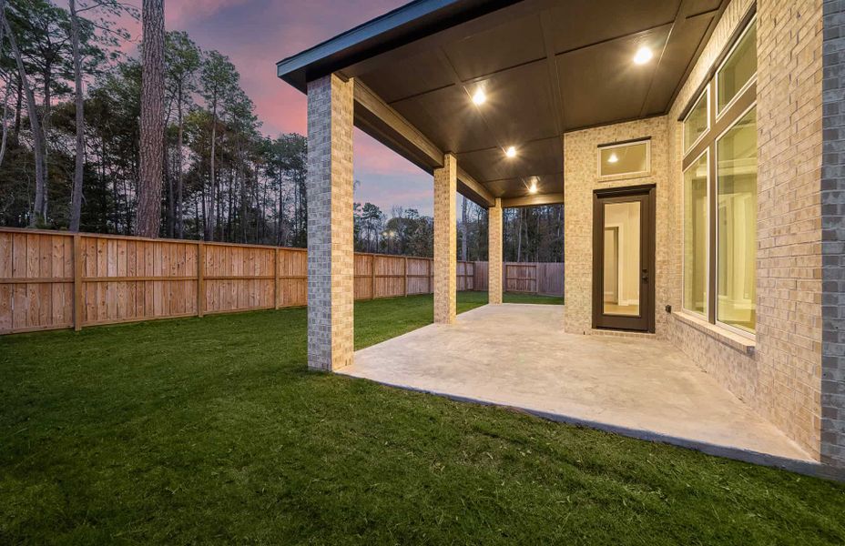 Representative exterior details of a home built from the 2899 by Ravenna Homes in The Highlands 55′, Porter (Image 22). Representative exterior details of a home built from the 2899 by Ravenna Homes in The Highlands 55′, Porter (Image 22).