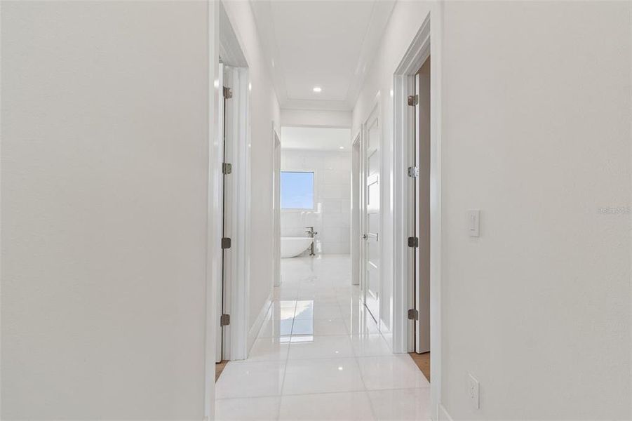 Spacious, unfurnished interior of a new home in , Belleair Beach (Image 26).