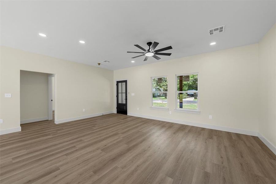 Spacious, unfurnished interior of a new home in , Waco (Image 28).
