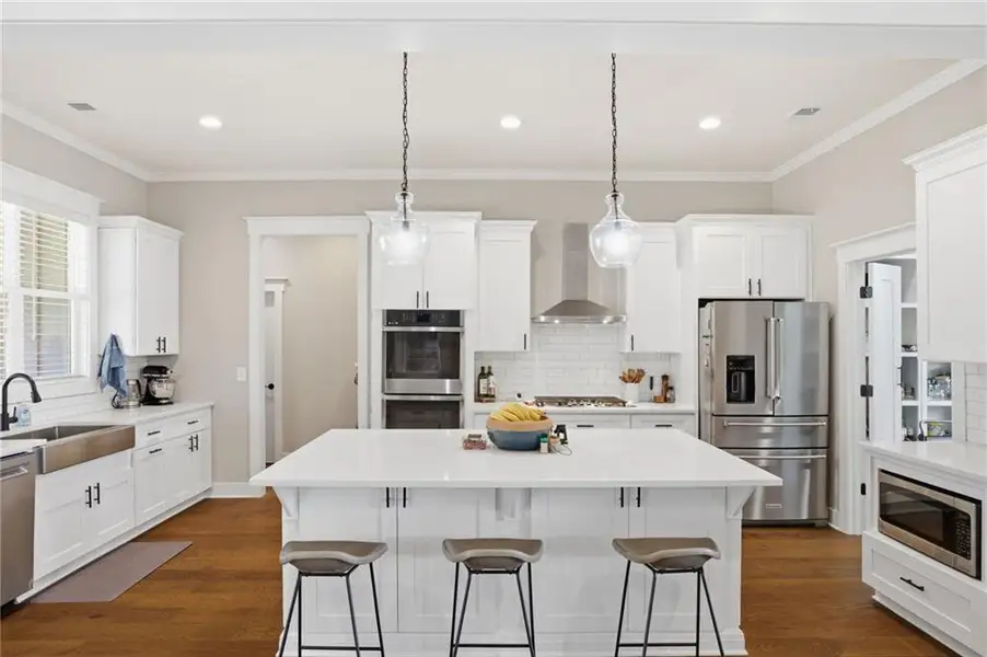 Furnished interior view inside a new home in , Jasper (Image 11).