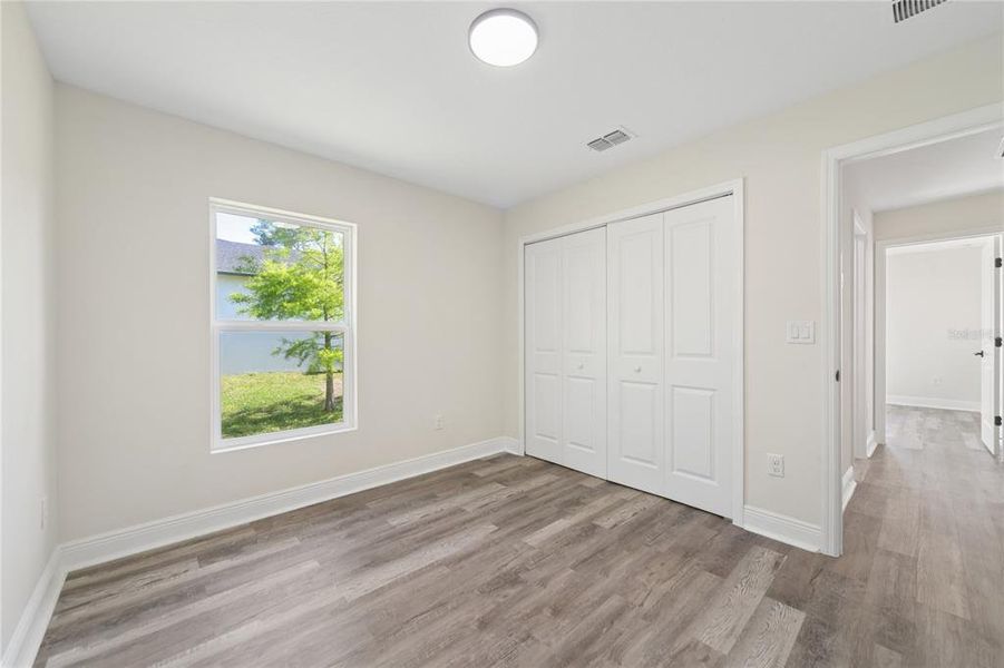 Spacious, unfurnished interior of a new home in , Deland (Image 18).
