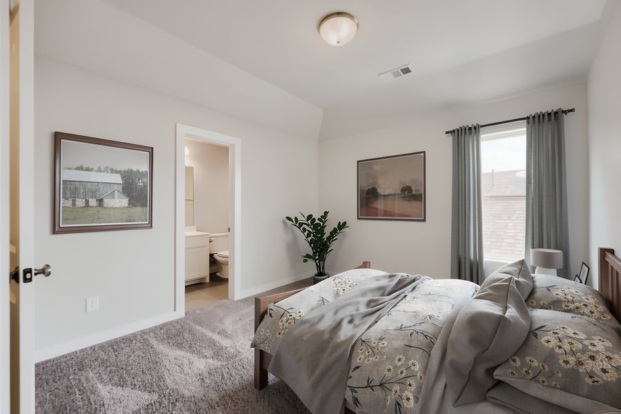1636 Cornwall - Virtually Staged