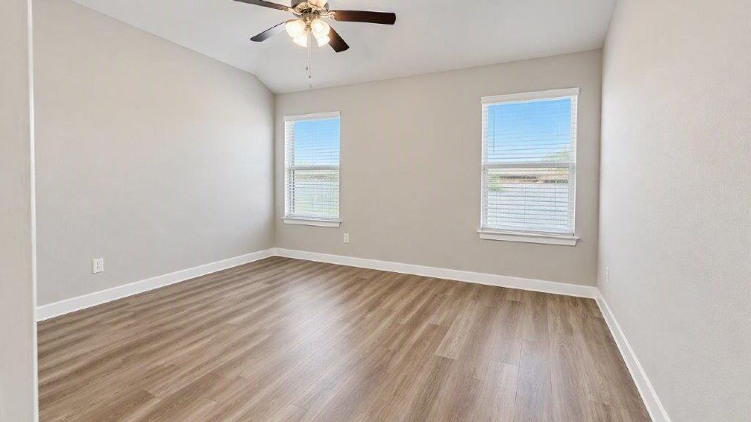 Spacious, unfurnished interior of a new home in Royal Oak South, Corpus Christi (Image 10).