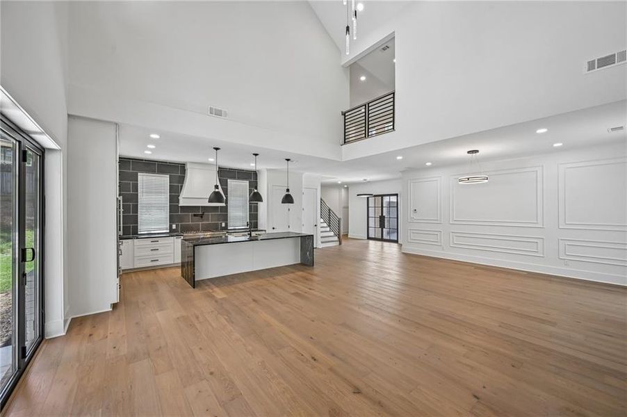 Spacious, unfurnished interior of a new home in , Alpharetta (Image 54). Spacious, unfurnished interior of a new home in , Alpharetta (Image 54).