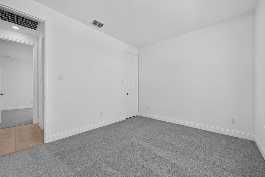 Spacious, unfurnished interior of a new home in South Oak, Lakewood Village (Image 22).