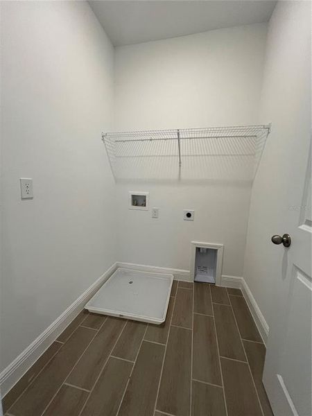 Spacious, unfurnished interior of a new home in Hills of Minneola, Minneola (Image 14).