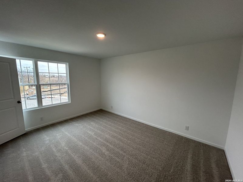 Spacious, unfurnished interior of a new home in Meadows at Hennersby Hollow 40's, San Antonio (Image 16). Spacious, unfurnished interior of a new home in Meadows at Hennersby Hollow 40's, San Antonio (Image 16).