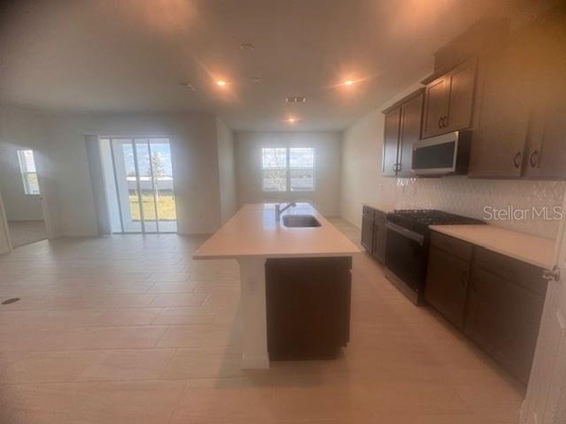 Image 29 of a home in Oakview.