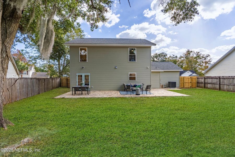 Exterior details and patio area of a home in , Jacksonville (Image 29).