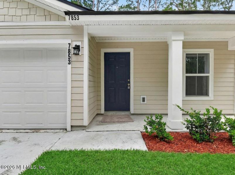 Exterior details and patio area of a home in , Jacksonville (Image 35).