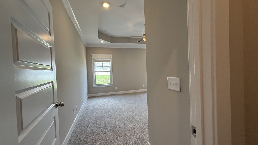Spacious, unfurnished interior of a new home in Veterans Cove, Murfreesboro (Image 22).