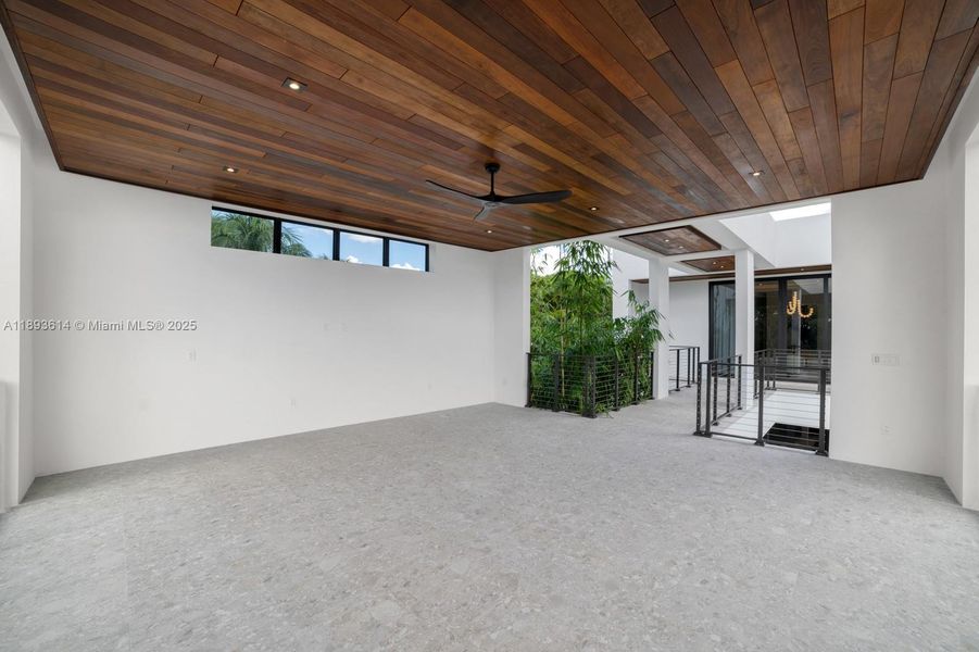 Image 53 of a home in .