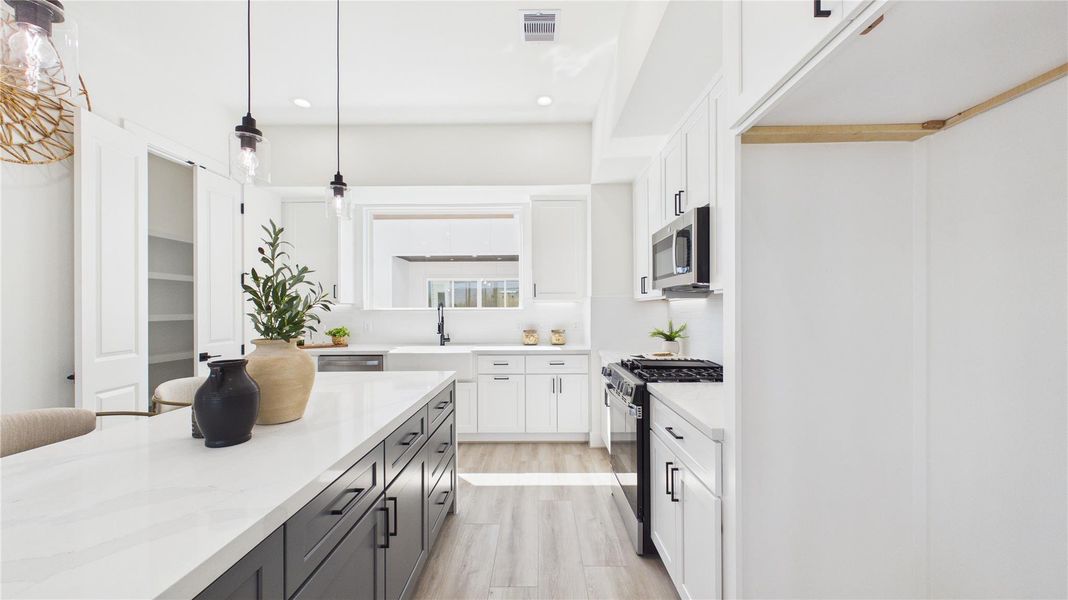 Furnished interior view inside a new home in , Houston (Image 44). Furnished interior view inside a new home in , Houston (Image 44).