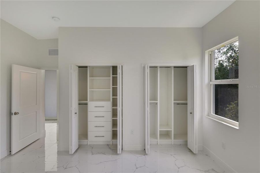 Spacious, unfurnished interior of a new home in , Rotonda West (Image 20).