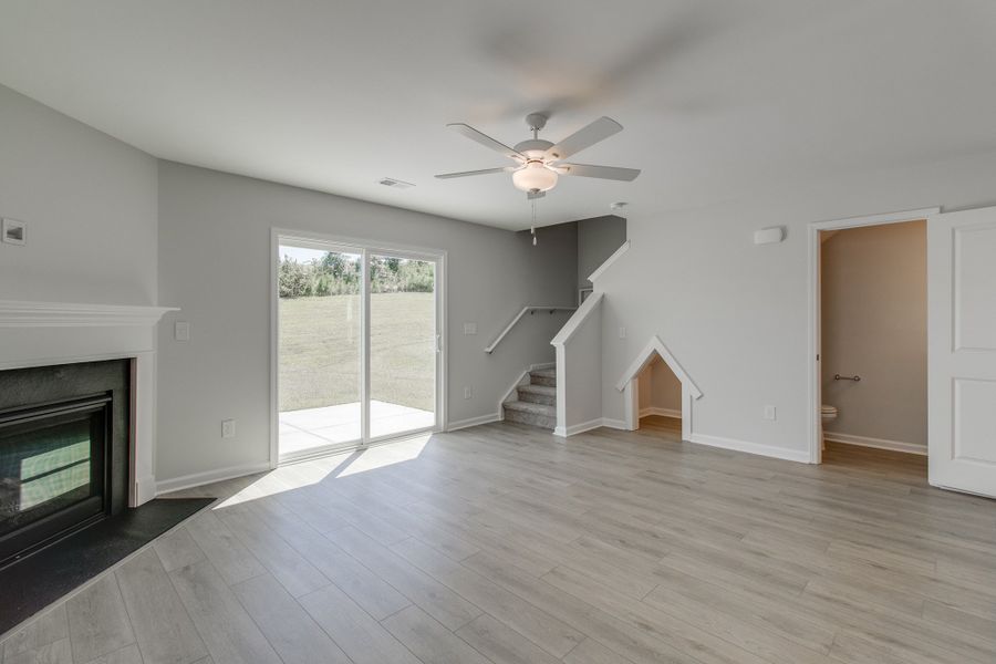 Spacious, unfurnished interior of a new home in Ellington, Elgin (Image 24).