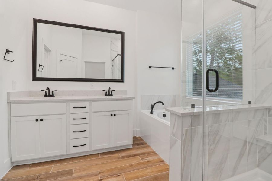 Furnished interior view inside a new home in Kresston 50's, Montgomery (Image 10).