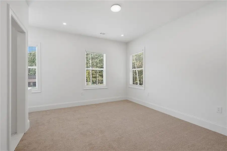 Spacious, unfurnished interior of a new home in , Buford (Image 43).