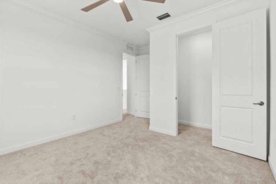 Spacious, unfurnished interior of a new home in Tesoro Club, Port St. Lucie (Image 37).