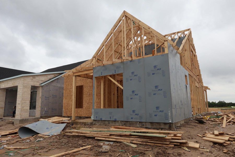 Let us show you how our advanced framing techniques have stood the test of time and allow more insulation for a quieter and more energy-efficient home. Let us show you how our advanced framing techniques have stood the test of time and allow more insulation for a quieter and more energy-efficient home.
