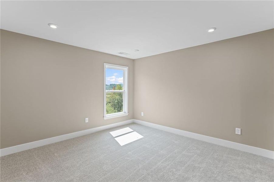 Spacious, unfurnished interior of a new home in Twin Lakes, Hoschton (Image 19).