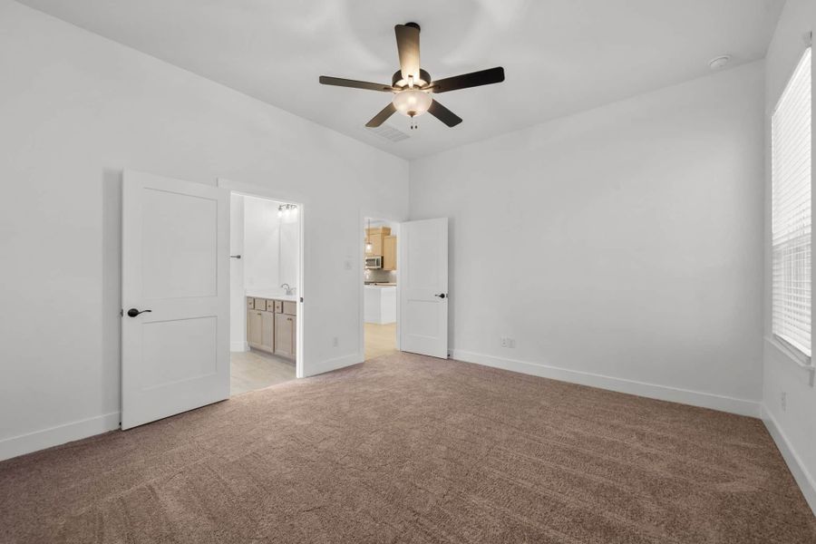 Spacious, unfurnished interior of a new home in The Woodlands Hills, Willis (Image 39). Spacious, unfurnished interior of a new home in The Woodlands Hills, Willis (Image 39).