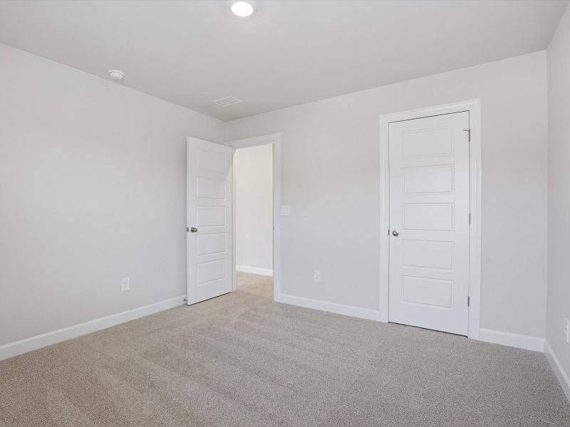 Spacious, unfurnished interior of a new home in Collier Ridge, Moore (Image 20).