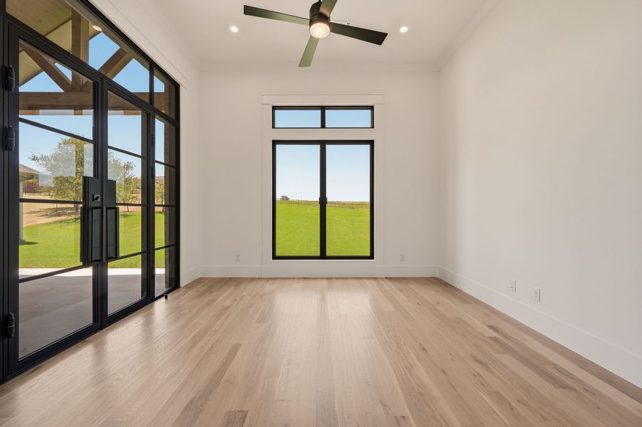 Spacious, unfurnished interior of a new home in Fleming Pointe, Fort Worth (Image 42).