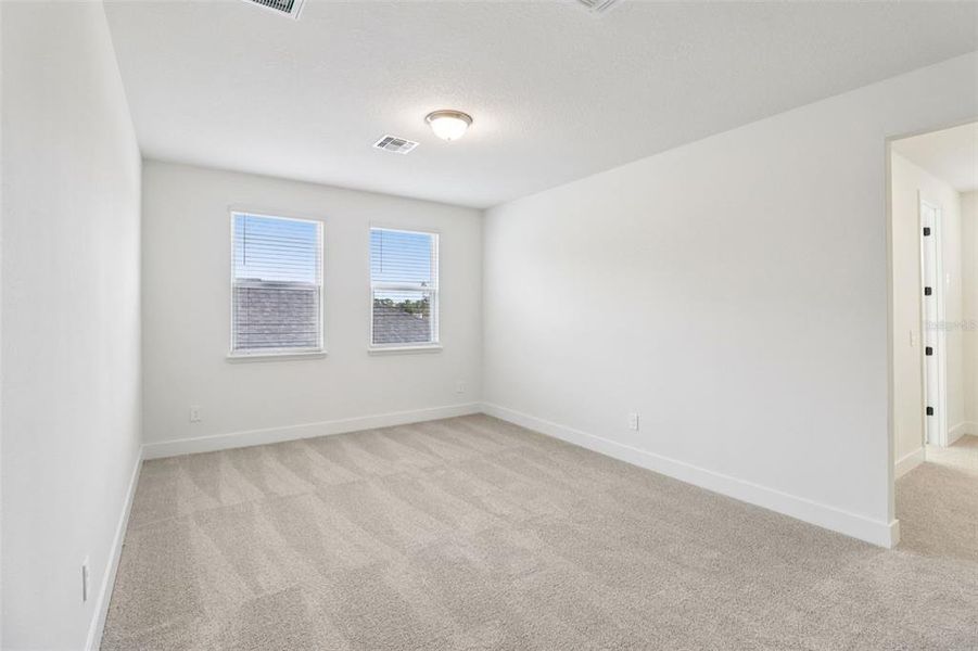 Spacious, unfurnished interior of a new home in Cyrene at Minneola, Minneola (Image 21).