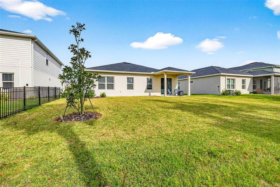Exterior details and patio area of a home in Summerwoods, Parrish (Image 3).