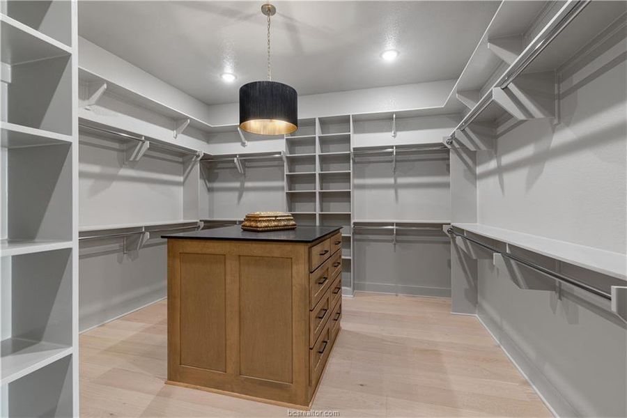 Furnished interior view inside a new home in , Bryan (Image 16).