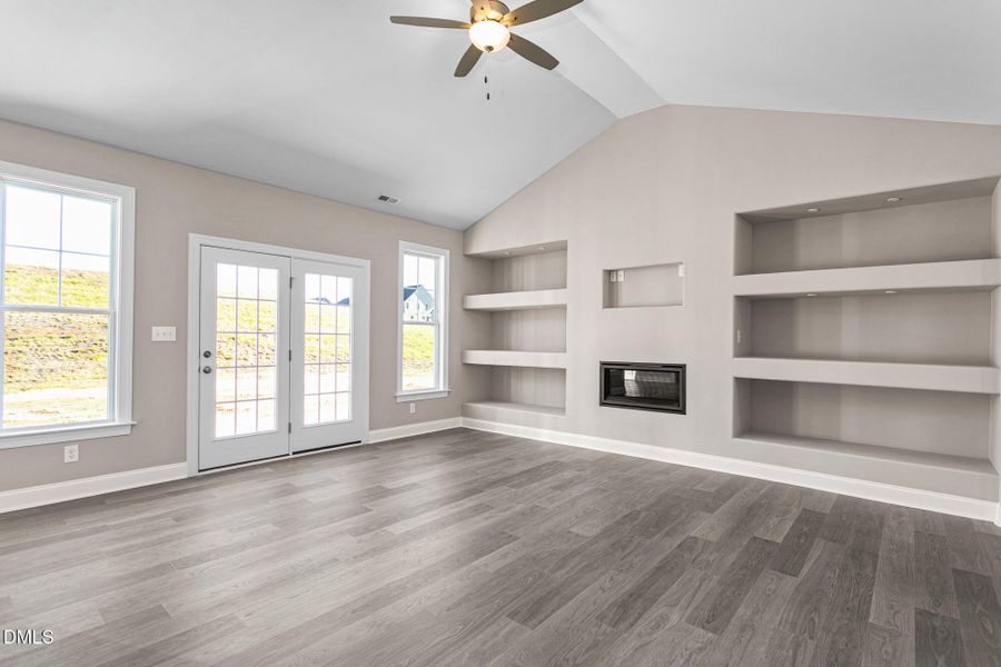 3117 Cullens Drive-12