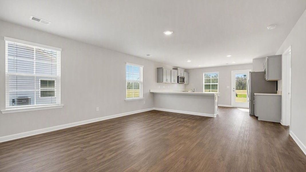 Spacious, unfurnished interior of a new home in The Park at Wilkinson, Orangeburg (Image 10).