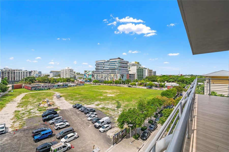 Condo located in Miami, FL showcasing its design and architecture (Image 30). Condo located in Miami, FL showcasing its design and architecture (Image 30).