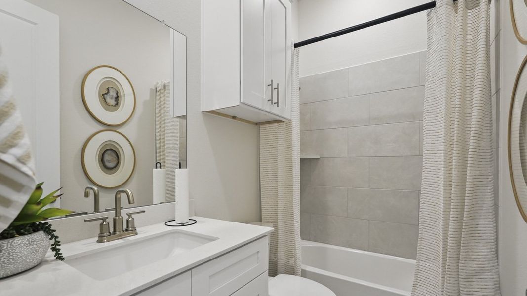 Furnished interior view inside a new home in Peachtree Meadows, Rockwall (Image 25).