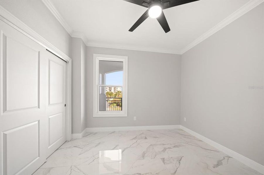 Spacious, unfurnished interior of a new home in , Clearwater Beach (Image 25).