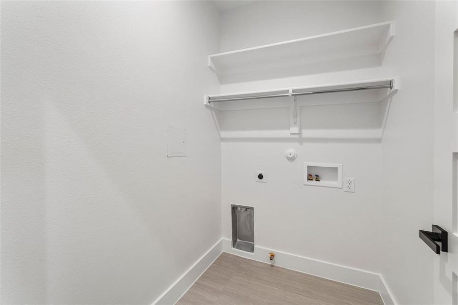 Spacious, unfurnished interior of a new home in , Dallas (Image 16).